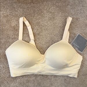 Underoutfit 467 The Infinite Support Bra in Sand Size L